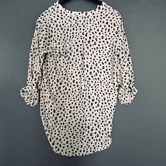 Lush Warren Split V Blouse in Tan Women's Small Cheetah Print - Picture 6 of 8